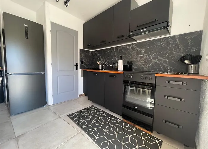 Dans Maison De Village Vue Sisco